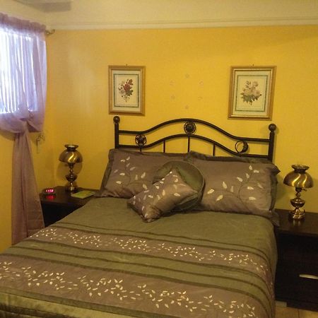 Douces Evasions Bed & Breakfast Saint-Anselme Luaran gambar