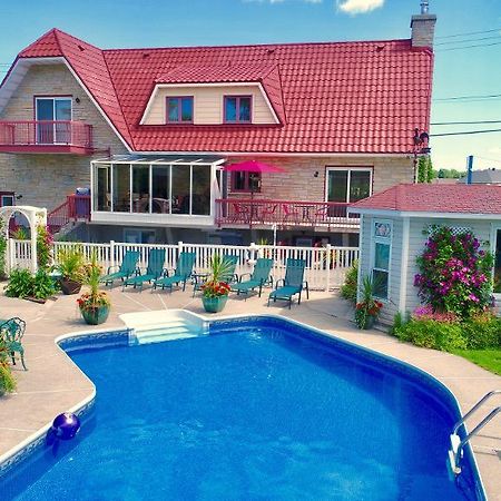 Douces Evasions Bed & Breakfast Saint-Anselme Luaran gambar