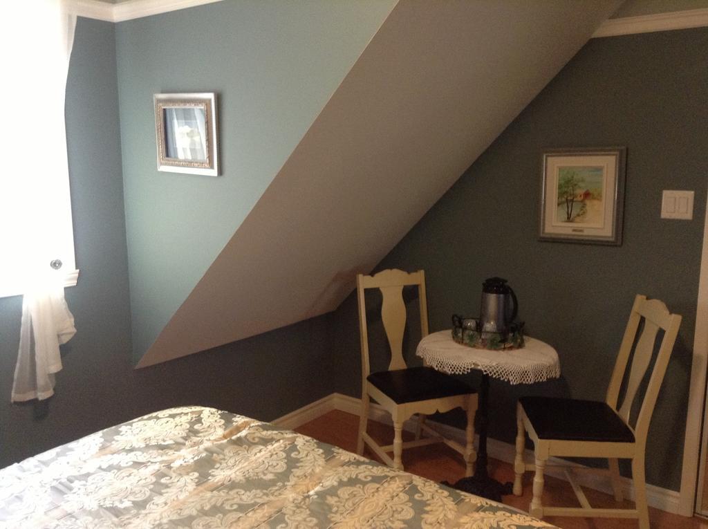 Douces Evasions Bed & Breakfast Saint-Anselme Luaran gambar