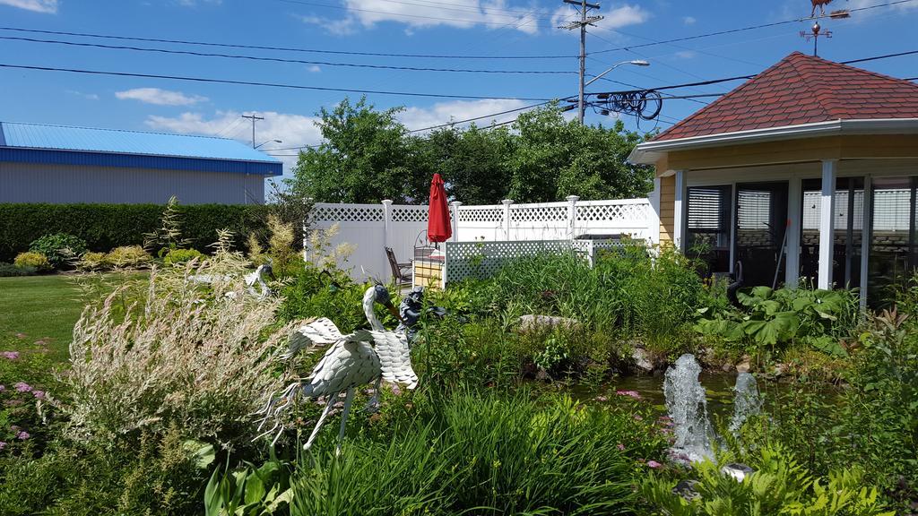 Douces Evasions Bed & Breakfast Saint-Anselme Luaran gambar